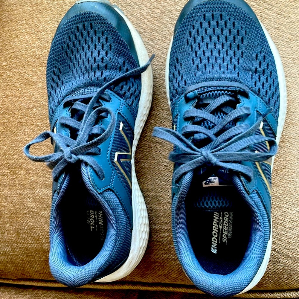New Balance 520 Running/walking/work out shoes